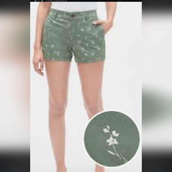 GAP Pants - Gap khaki green shorts size 2 #182